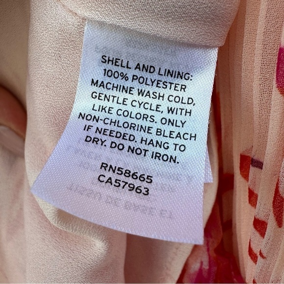 Halogen Sleeveless Pleated Top in Pink Sheer Meadow Floral, Medium - Picture 8 of 9